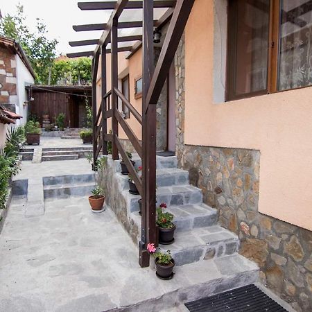 Фън Шуй Къща За Гости 88 Dobriniste Kültér fotó