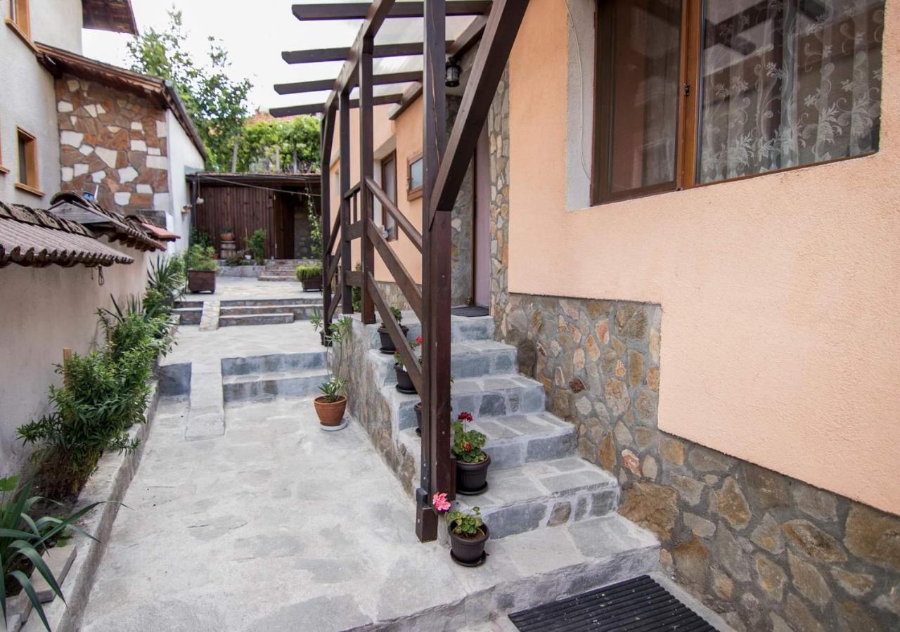 Фън Шуй Къща За Гости 88 Dobriniste Kültér fotó